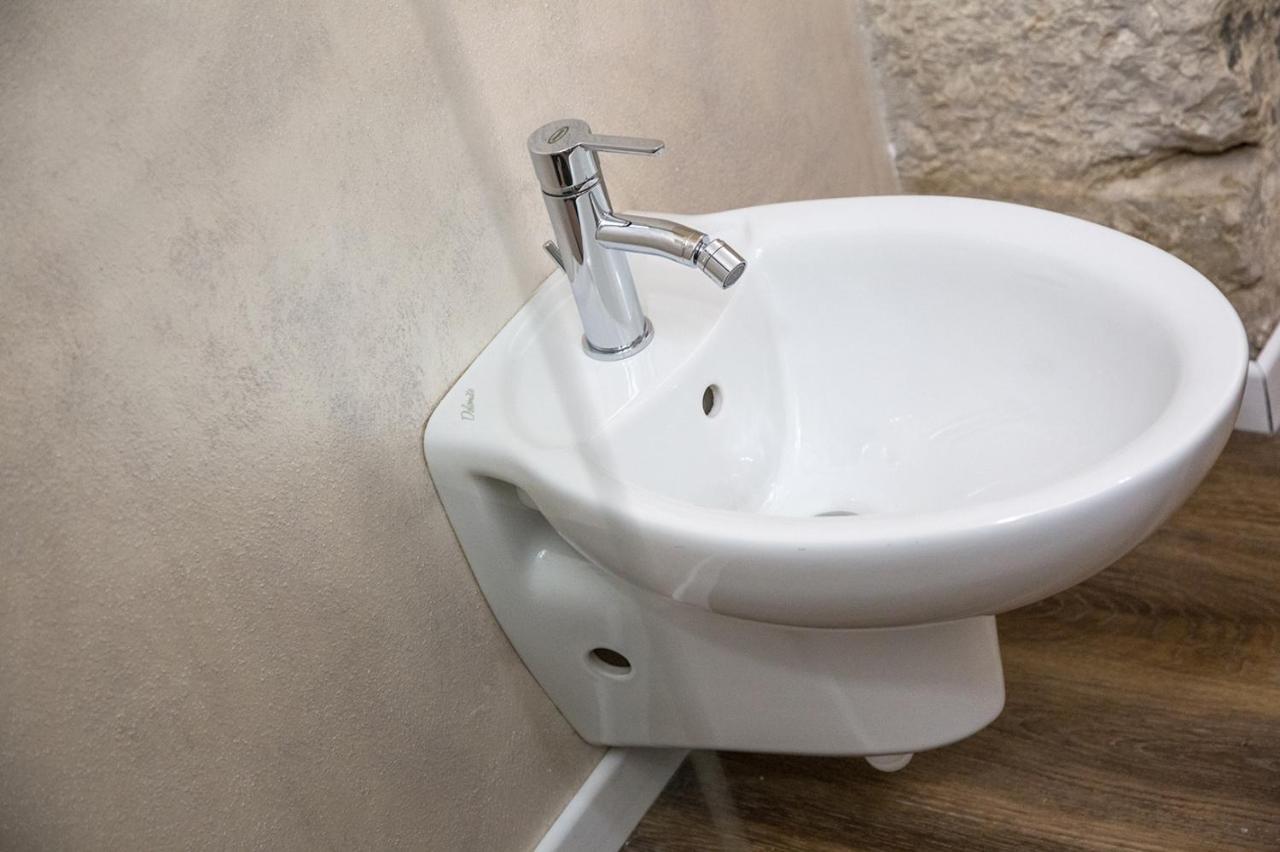 Aurelia Luxury - Piazza Delle Erbe Hotell Verona Eksteriør bilde
