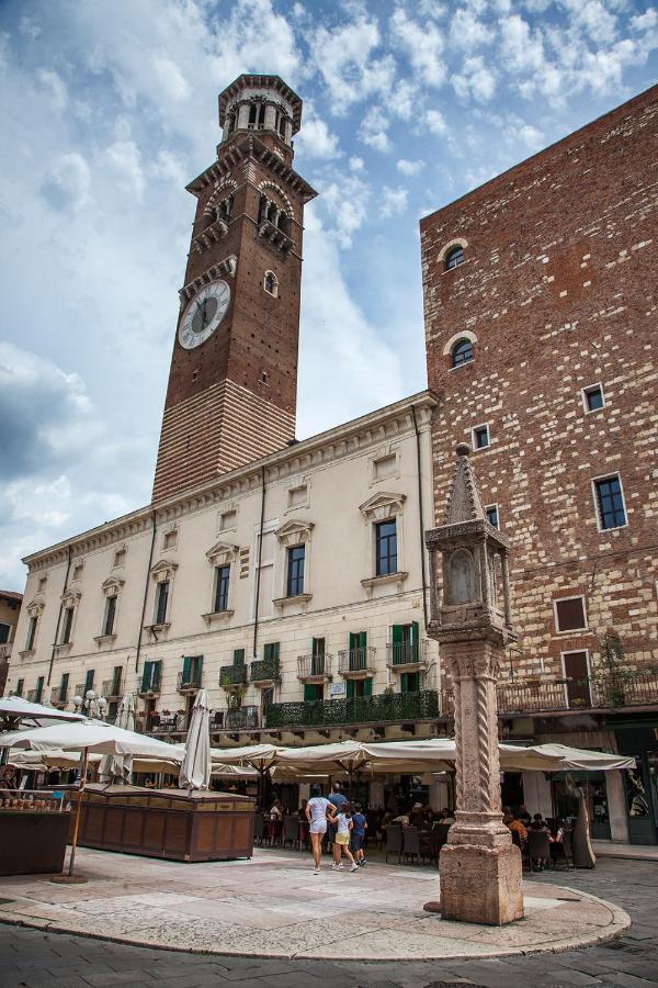 Aurelia Luxury - Piazza Delle Erbe Hotell Verona Eksteriør bilde