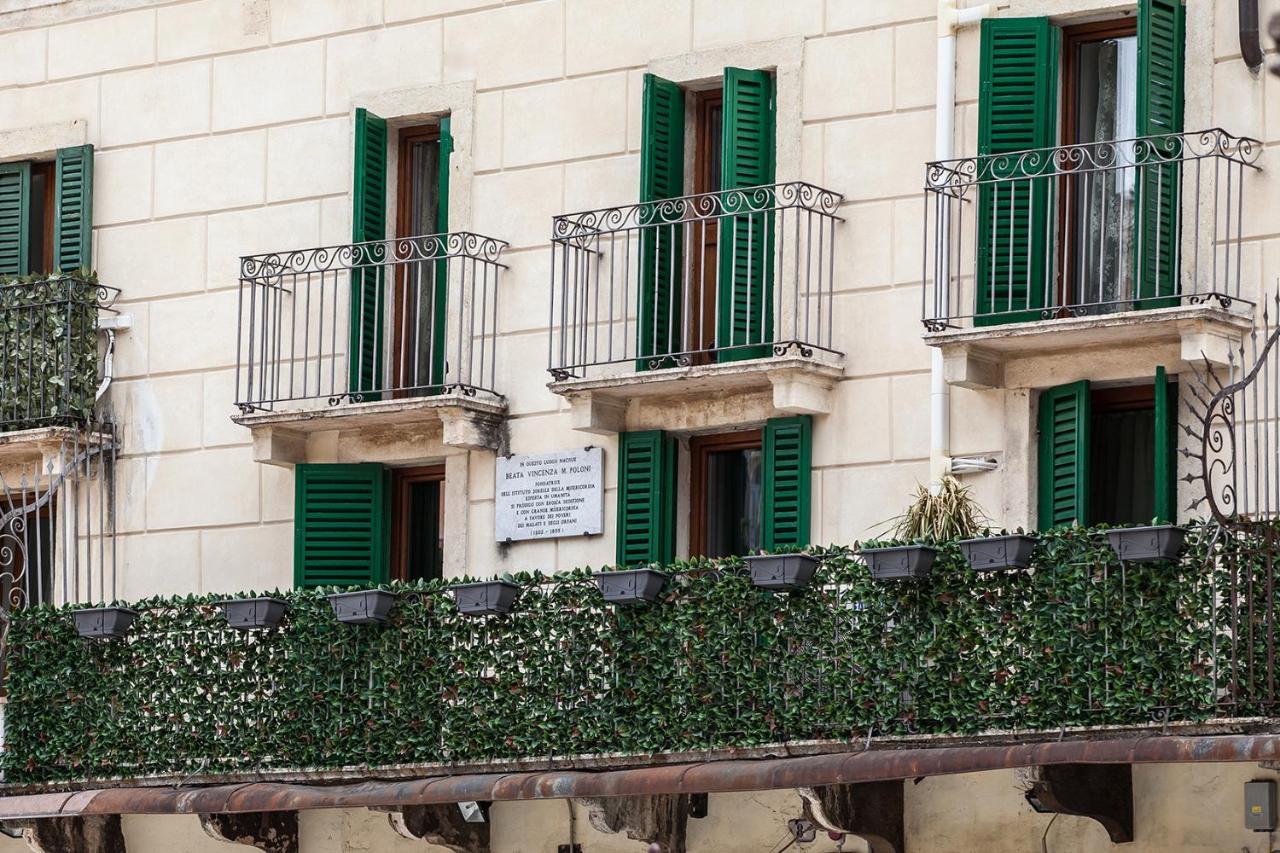 Aurelia Luxury - Piazza Delle Erbe Hotell Verona Eksteriør bilde