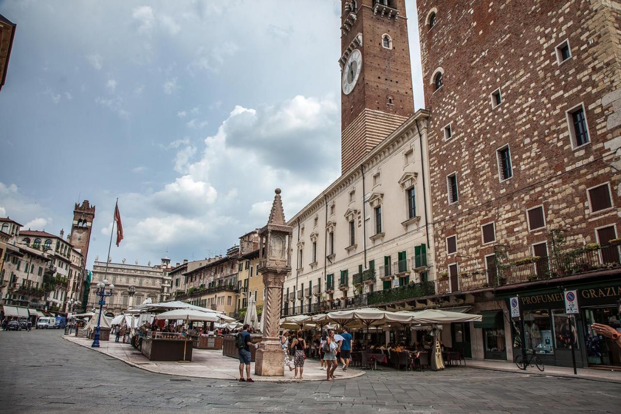 Aurelia Luxury - Piazza Delle Erbe Hotell Verona Eksteriør bilde