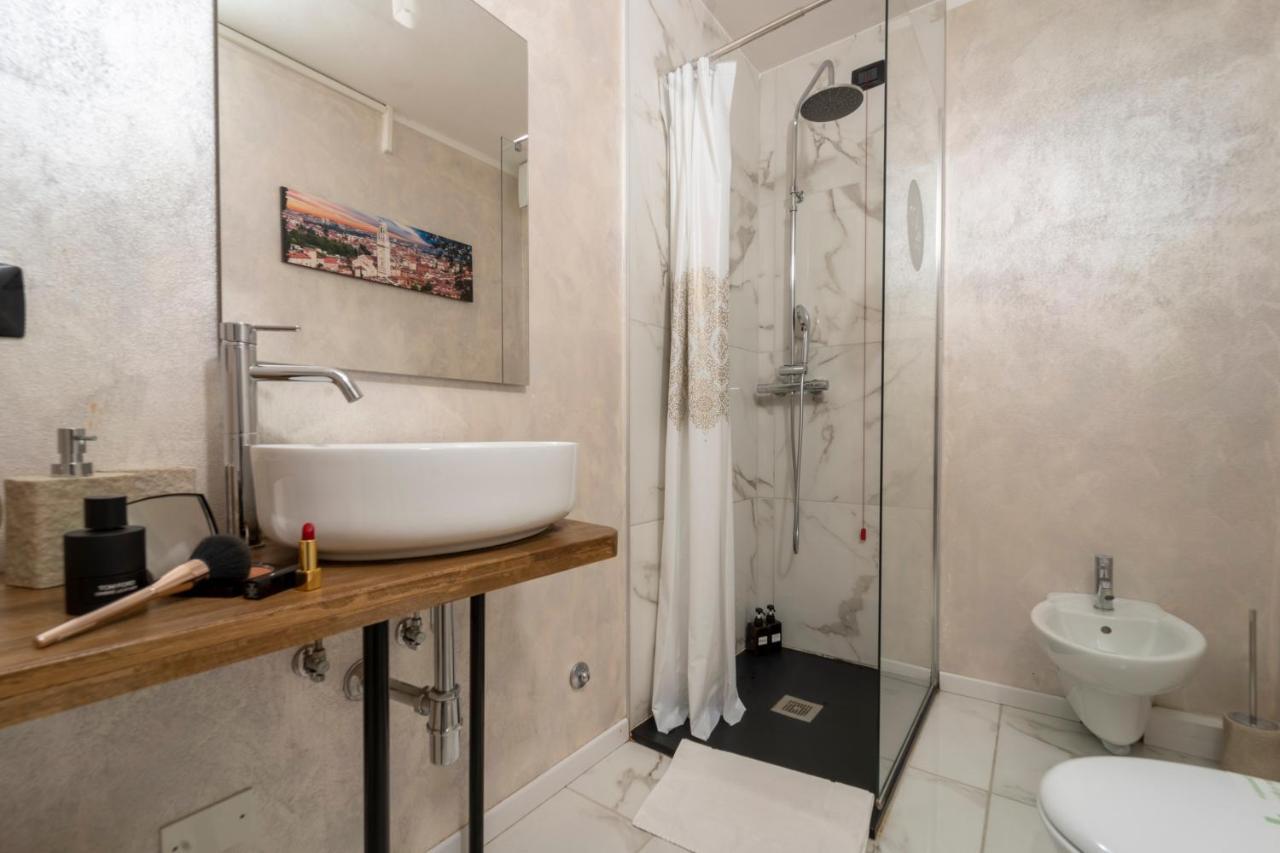 Aurelia Luxury - Piazza Delle Erbe Hotell Verona Eksteriør bilde