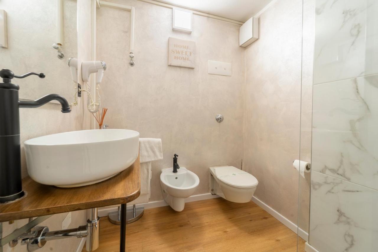 Aurelia Luxury - Piazza Delle Erbe Hotell Verona Eksteriør bilde